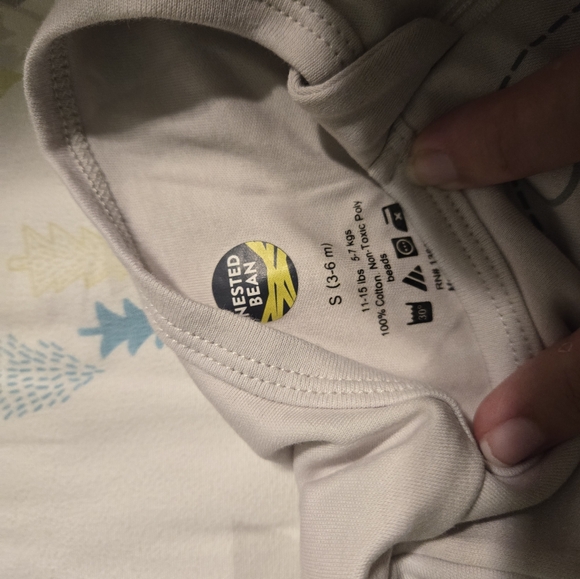 Nested Bean footed pajamas. NWT 3-6m. - Picture 3 of 4